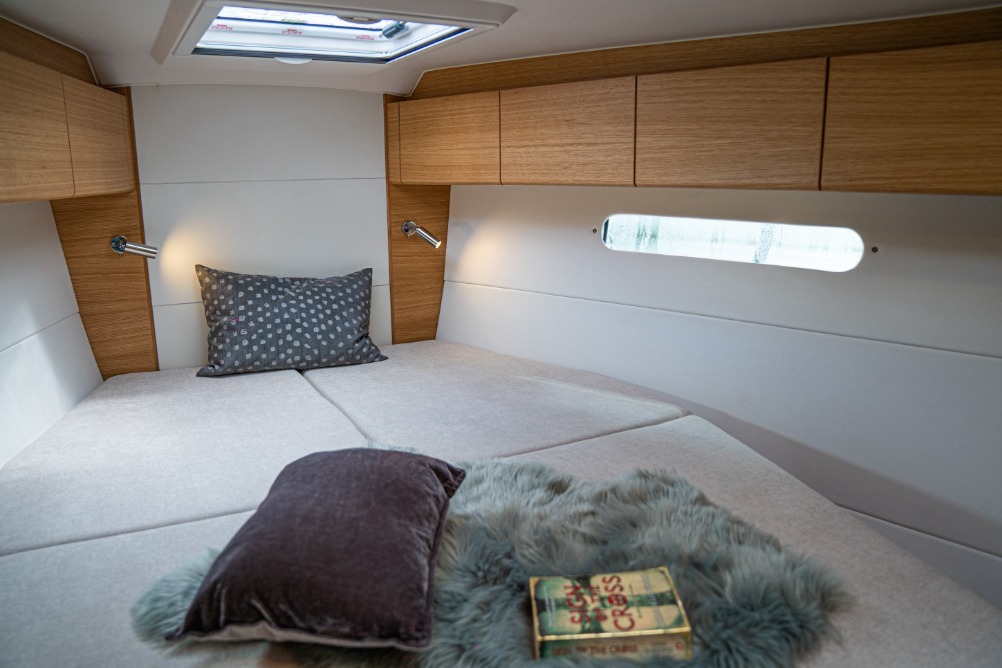 Below deck, the X4⁰ showcases Scandinavian craftsmanship