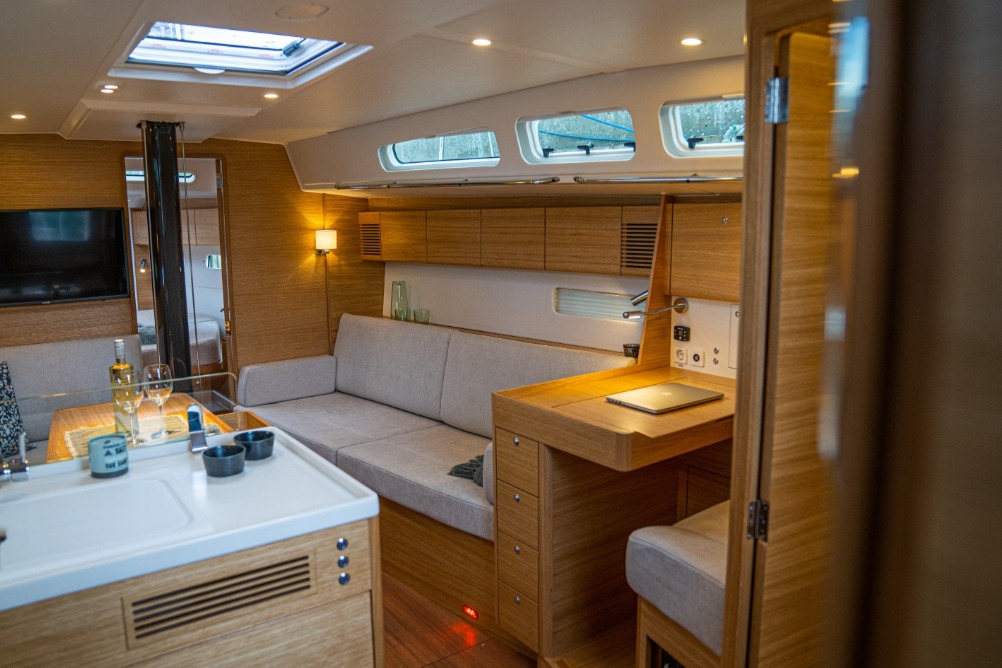 Two adaptable interior configuration